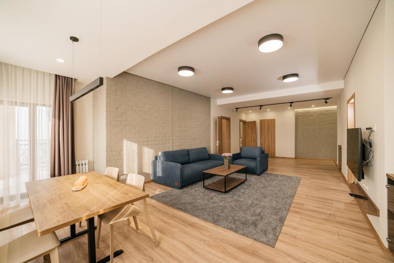 Solutel Apartments-34 Bisjkek Buitenkant foto